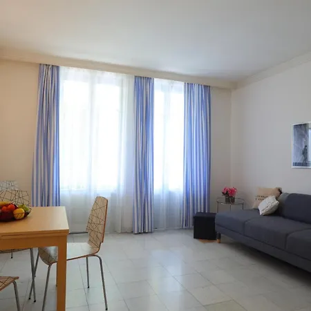 Front 138 Apartment