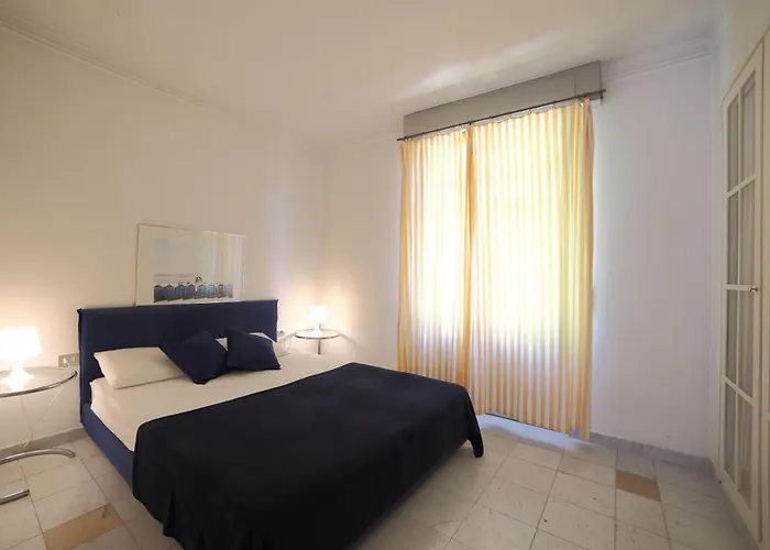 Apartament Front 138 *