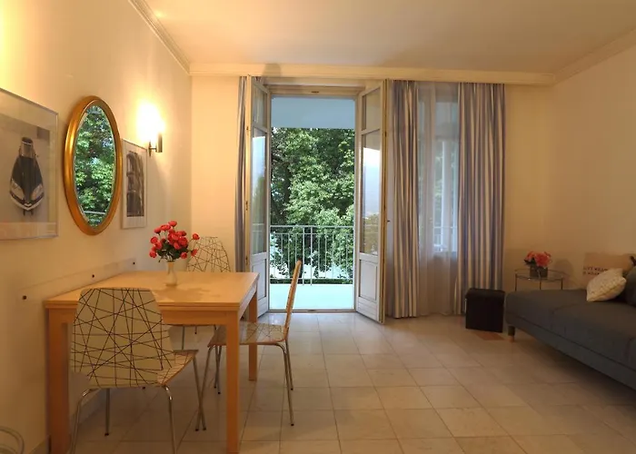 Apartament Front 138 *